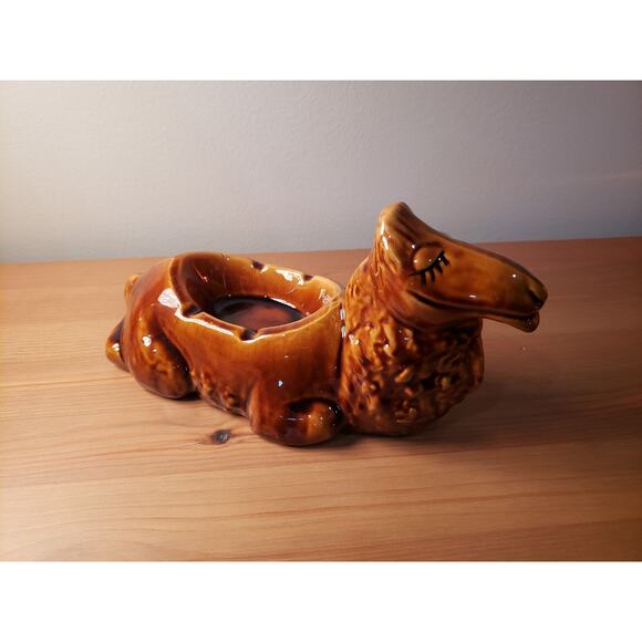 Vintage 70’s Ceramic Camel Ashtray - Picture 2 of 6